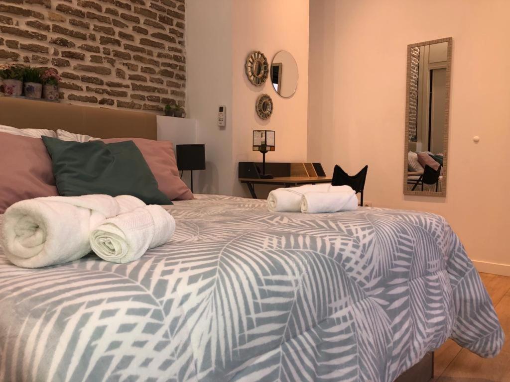 Estudio Centrico En Punonrostro Seville Luaran gambar